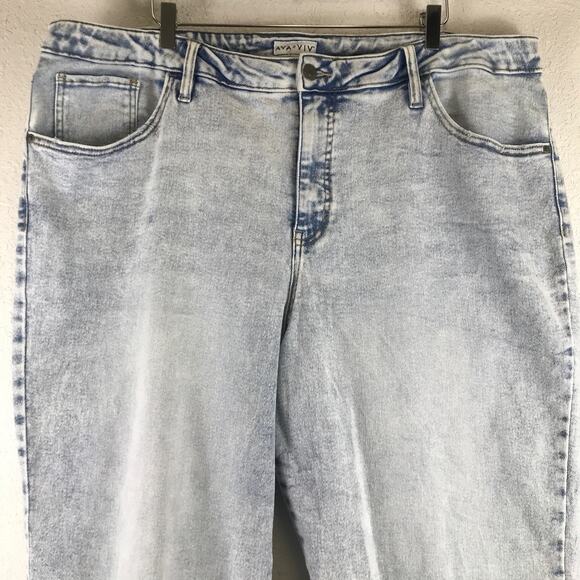 Ava & Viv High Rise Light Acid Wash Tapered Crop Retro Jeans Stretch Plus Size - Picture 3 of 9